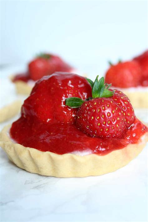 Mini Strawberry Tarts - BakedbyClo | Vegan Dessert Blog