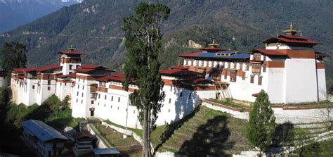 Trongsa Dzong | Attractions in Trongsa | BookMyTour