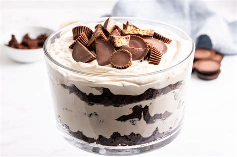 Peanut Butter Cup Brownie Trifle - Recipe Boy