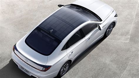 Hyundai reveals solar roof charging system | Auto Express