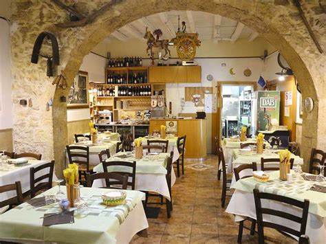 The best restaurants in Siracusa Sicily according to the locals | Siracusa sicily, Italy ...