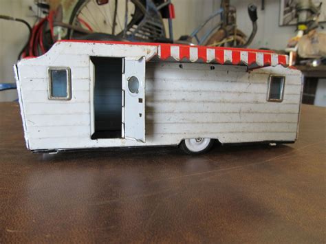 VINTAGE ANTIQUE 1960'S or 70's METAL TOY PULL BEHIND CAMPER TRAILER HOUSE VAN | eBay | Glamping ...