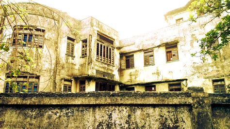 TOP 10 HAUNTED HOUSES IN INDIA | Haunted