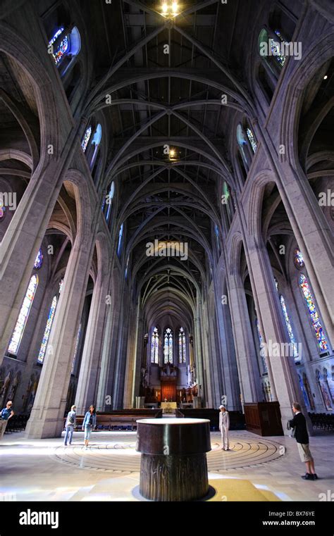 Grace cathedral san francisco interior hi-res stock photography and images - Alamy