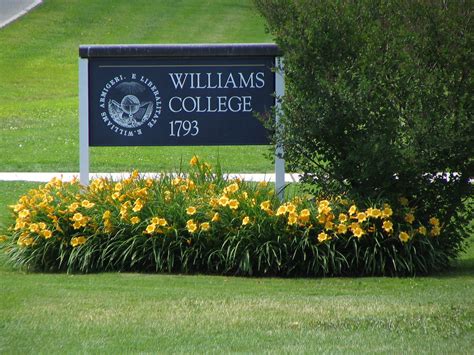 The College Sign | Williams College Williamstown, MA | SERSeanCrane | Flickr