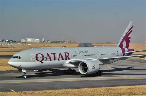 Qatar Airways Fleet Boeing 777-200LR Details and Pictures