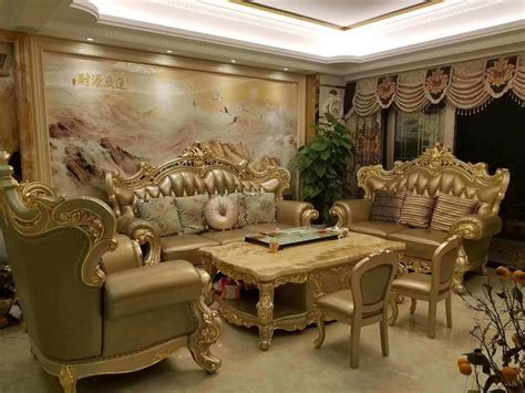 Golden Color Luxury Royal Furniture Sets Living Room Leather Sofa (028 ...