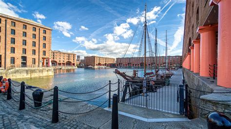 Royal Albert Dock Liverpool by Michael Weidemann / Travel - 2018:09:28