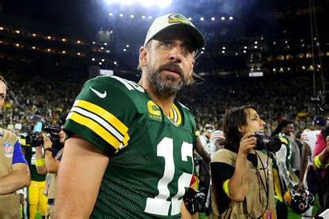 Aaron Rodgers Discussing Ayahuasca Will Be Insufferable This Season - InsideHook