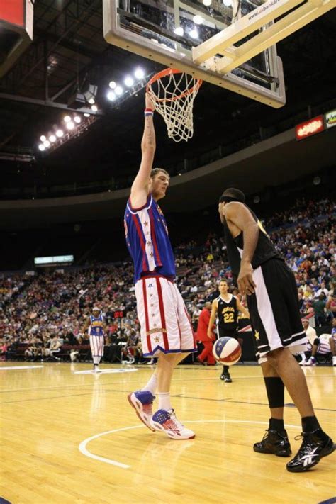 The Tallest Basketball Players Ever - Viral Hoops