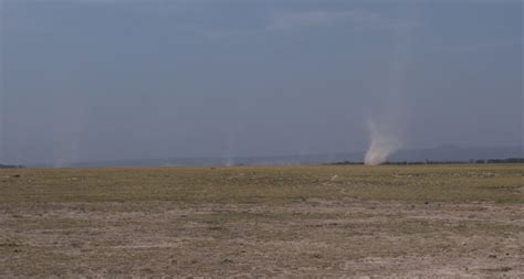 Dust Devils, Kenya | mytouristmaps.com