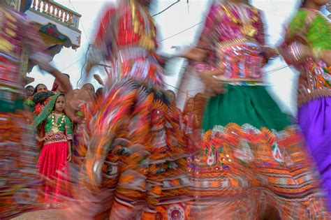 colors of Gujarat - Exibart Street