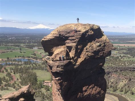 Hiking Smith Rock State Park in Oregon [Video] - JaclyTravel