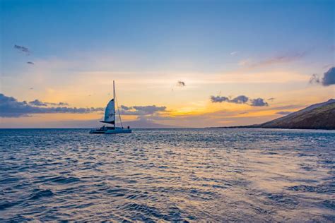 The 10 Best Sunset Dinner Cruises in Maui - Maui Hideaway