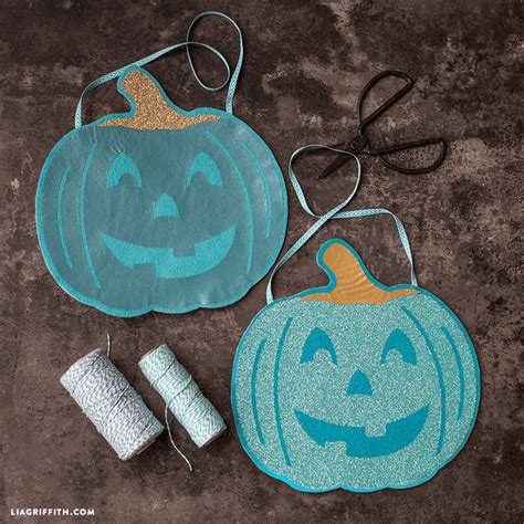 FREE Teal Pumpkin Project Pattern - Lia Griffith | Teal pumpkin project, Teal pumpkin, Easy ...