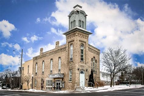 Feds chip in $306,000 to help restore Town Hall Theatre building in Port Perry | insauga