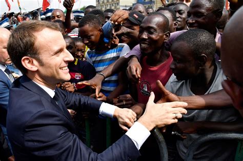 Emmanuel Macron en Afrique, un style et des propositions