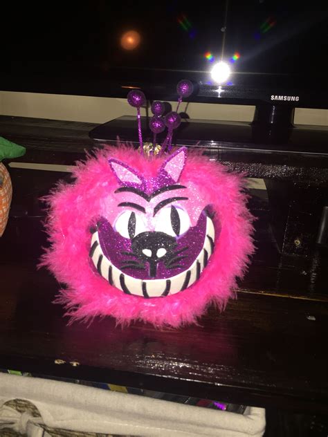 Cheshire Cat from Alice in wonderland painted pumpkin Halloween 2017, Halloween Pumpkins ...