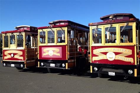 Napa Valley Open Air Wine Trolley Tour with Lunch 2021 - Napa & Sonoma