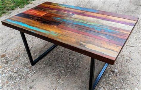 DIY Colorful Top Pallet Dining Table | 101 Pallets