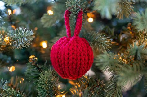 Free Crochet Christmas Ball Pattern - Make In