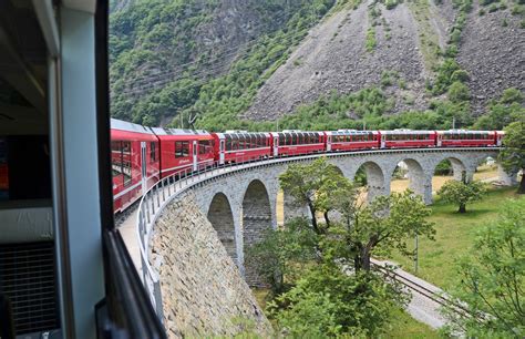 Il Trenino Rosso del Bernina a misura di famiglia: le fermate da non ...