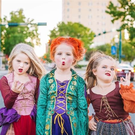 Sisters win Halloween in 'Hocus Pocus' Costumes Hocus Pocus Halloween ...