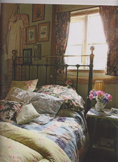 Vintage English Cottage Interiors Cottage English Country Interiors Living Room Cottages ...