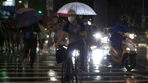 Typhoon In-fa makes landfall in China's east Zhejiang province | World News - Hindustan Times