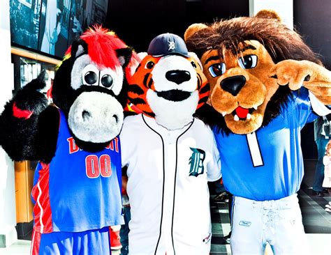 The Detroit Piston's mascot, Hooper, the Detroit Tiger's m… | Flickr