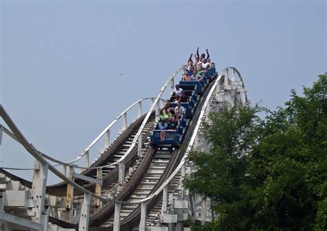 NewsPlusNotes: A Blast From The Past - Paragon Park's Giant Coaster