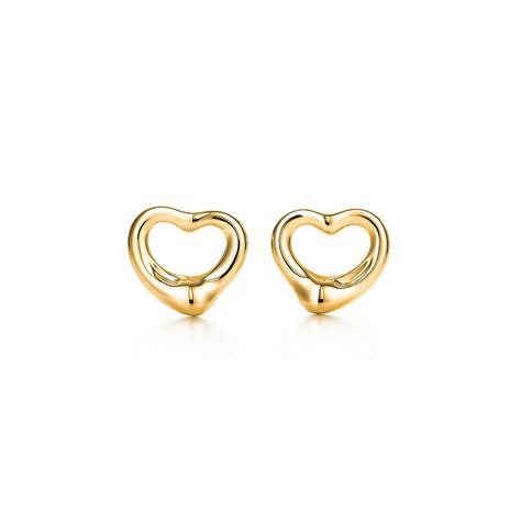 Elsa Peretti® Open Heart earrings in 18k gold. | Tiffany & Co.