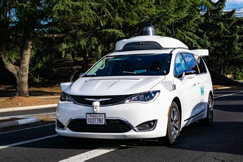 Now iPhone Users Can Tap Waymo's Self-Driving Ride-Hail App | WIRED