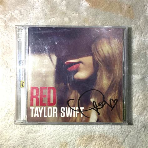 SIGNED RED (Deluxe Edition) ALBUM - Taylor Swift, Hobbies & Toys, Music ...