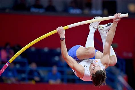 Pole Vault World Record Pole Vault World Record Photos And Premium ...