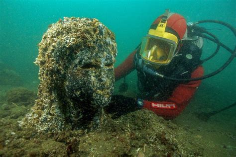 Underwater discoveries from 2,800 years ago among Egyptian artifacts at ...