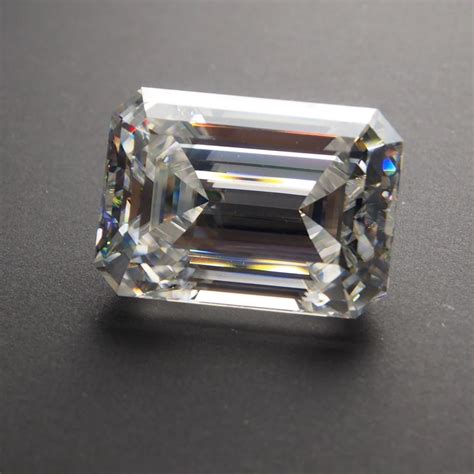 8*10mm Emerald Cut 3.17 carat White Moissanite Stone Loose Moissanite Diamond for Wedding Ring ...