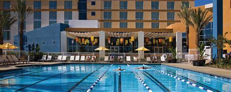 Aliso Viejo Hotel with Pool | Renaissance ClubSport Aliso Viejo Laguna Beach