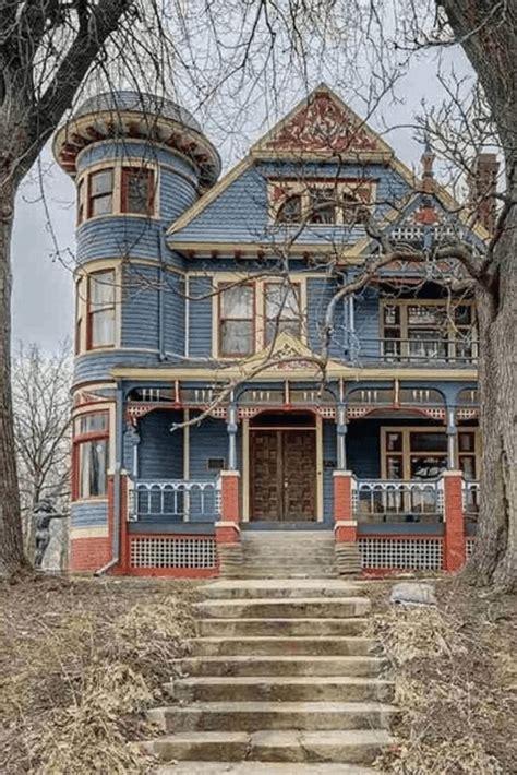 1889 Victorian In Omaha Nebraska — Captivating Houses | Victoria house ...