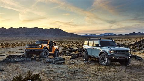 Download Car Orange Car Off-road Vehicle Ford Bronco 4k Ultra HD Wallpaper