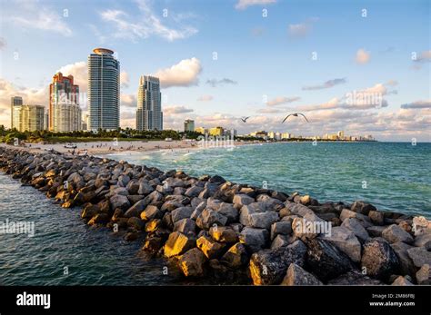 South Beach, Miami Beach. Florida. Paradise. South Pointe Park and Pier Stock Photo - Alamy