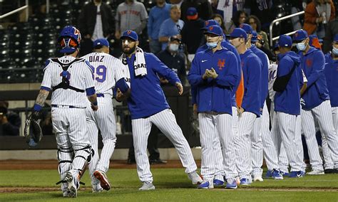 Mets somehow continuing to stay afloat amid onslaught of injuries ...