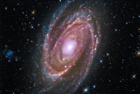 Spiral Galaxy Messier 81 | Earth Blog