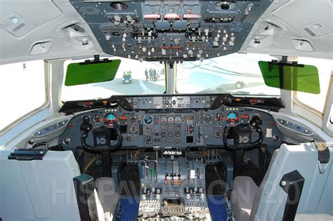 Cockpit KC-10 at FIDAE 2012