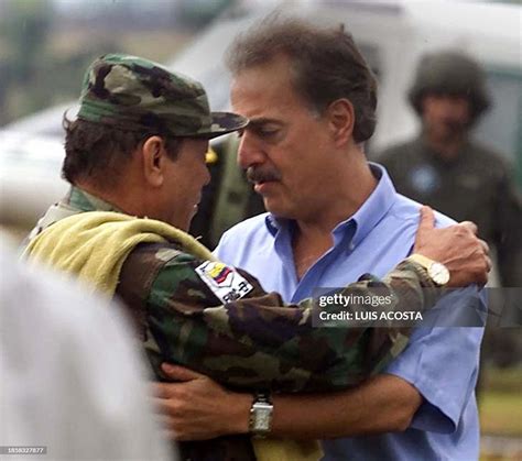 Colombian President Andres Pastrana and Revolutionary Armed Forces of ...