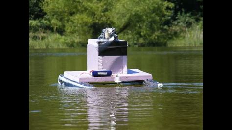 Camera on the RC pontoon boat - YouTube