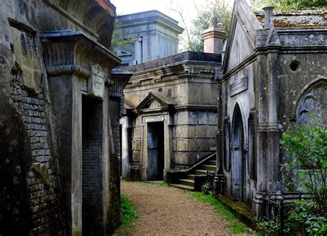 Dreamy Highgate Cemetary | Highgate cemetery, Highgate cemetery london ...