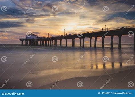 Stunning Sunset at Manhattan Beach Pier Stock Image - Image of dramatic ...