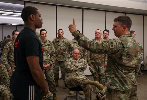 Military Police conduct training with Alabama National Guard | Article | The United States Army