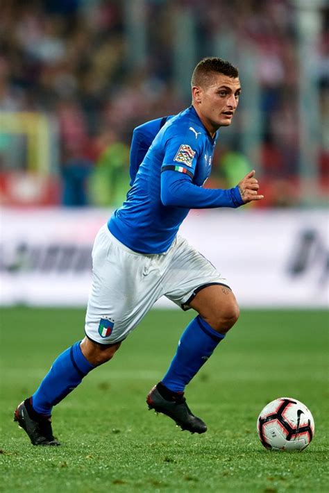 Marco Verratti from Italy controls the ball during the UEFA Nations... | サッカー選手, サッカー, 選手